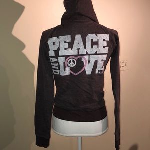 VINTAGE VS PINK SWEATSHIRT “Peace and Love”